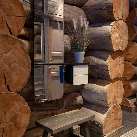 Hideout - Snowfall * Levi