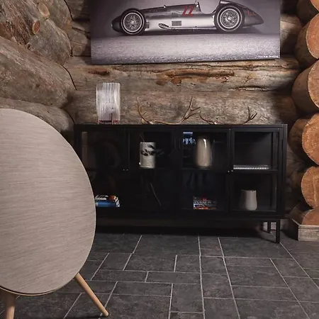 Hideout - Snowfall Nyaraló *