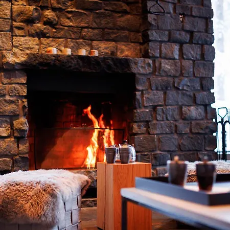 Hideout - Snowfall * Levi