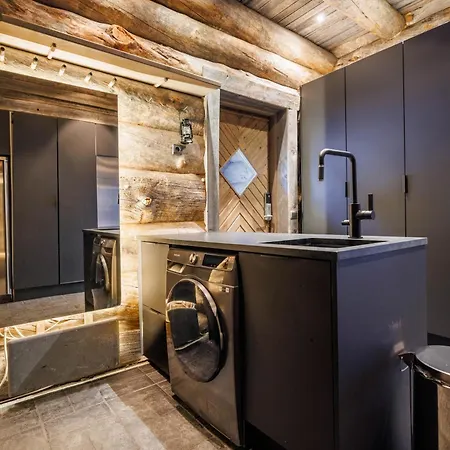 Hideout - Snowfall * Levi